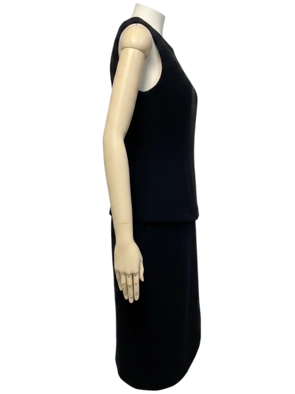 CHANEL VINTAGE BLACK SLEEVELESS WOOL GAUZE MIDI DRESS